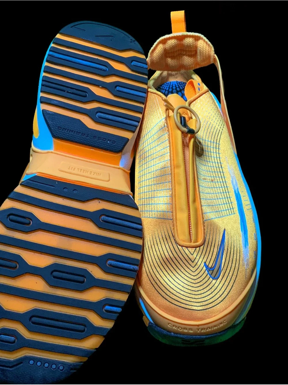 Nike Unisex Orange Sneakers with Blue Accents 12.5 W and 14 men’s